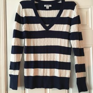 Old Navy V neck Sweater